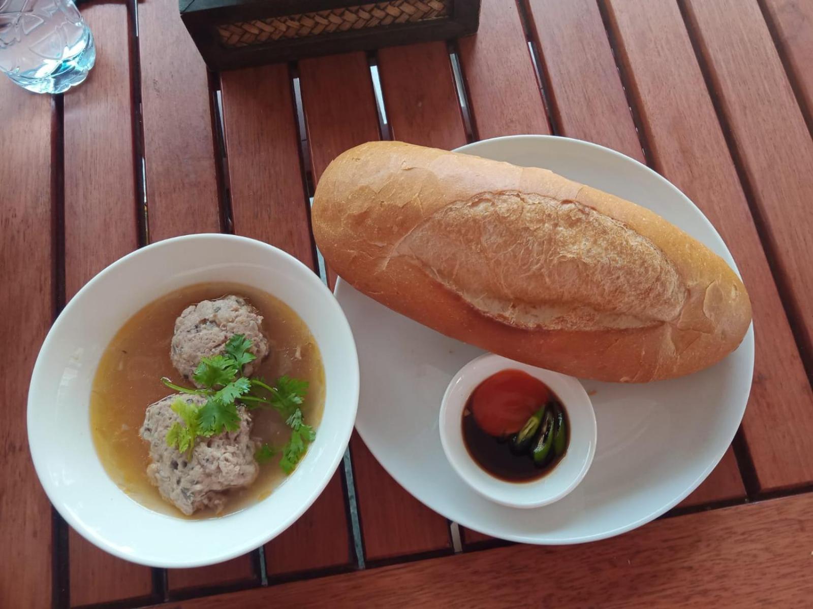 Lucie Hotel Vientiane Buitenkant foto